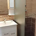 Sarahome4 Center *