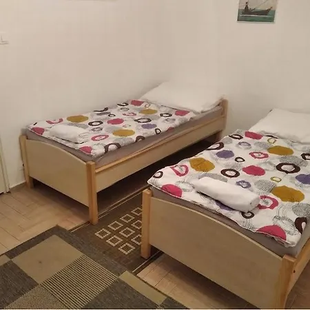 Sarahome4 Center